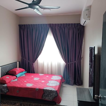 Aisy Homestay Putrajaya Cyberjaya Klia Кампунг Денгкил Екстериор снимка