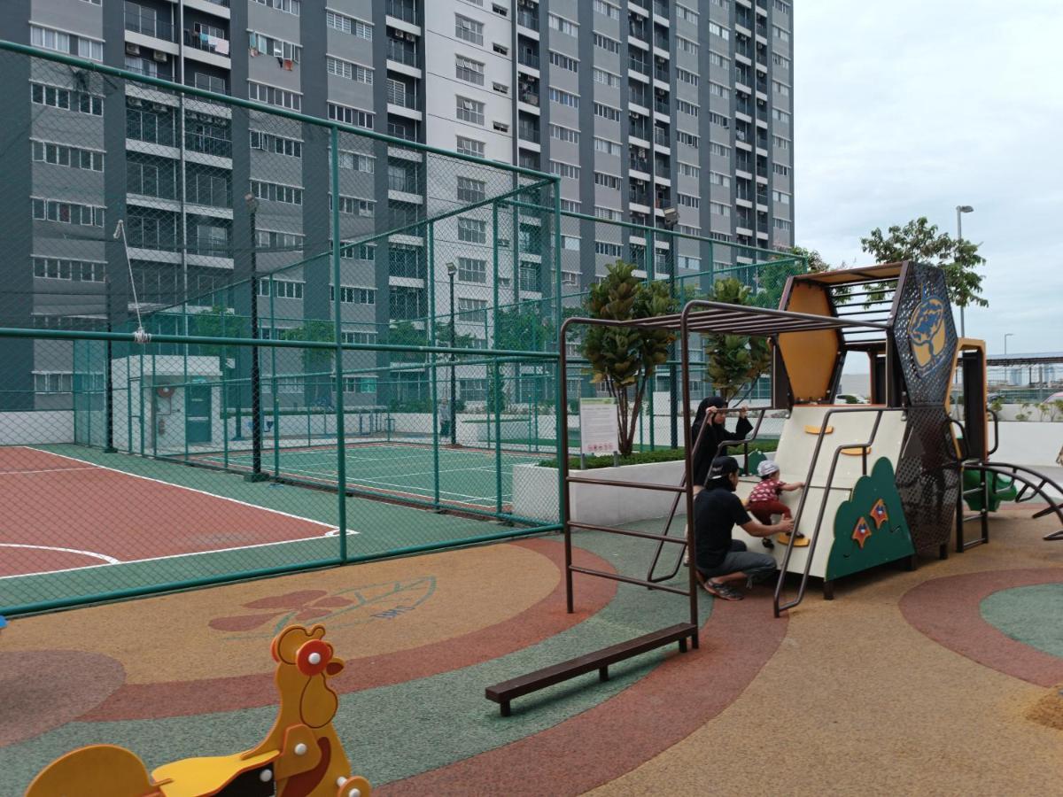 Aisy Homestay Putrajaya Cyberjaya Klia Кампунг Денгкил Екстериор снимка