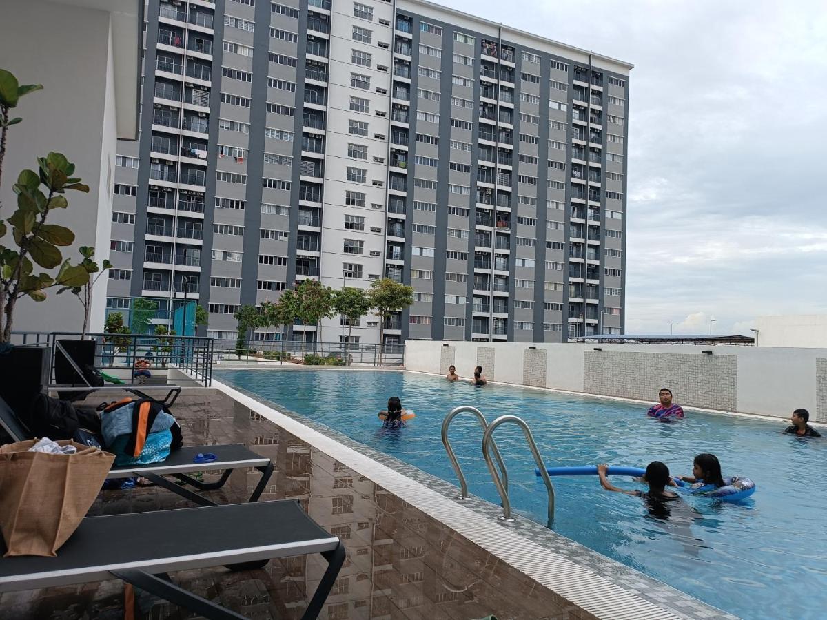 Aisy Homestay Putrajaya Cyberjaya Klia Кампунг Денгкил Екстериор снимка