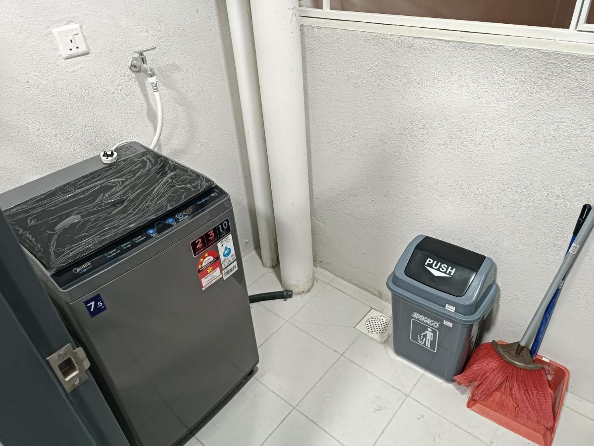 Aisy Homestay Putrajaya Cyberjaya Klia Кампунг Денгкил Екстериор снимка